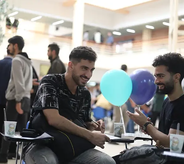 دانشجویان دانشگاه گیلان در رویداد شروع